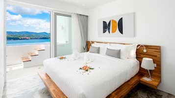 Junior Penthouse Suite | Premium bedding, free minibar, in-room safe, desk