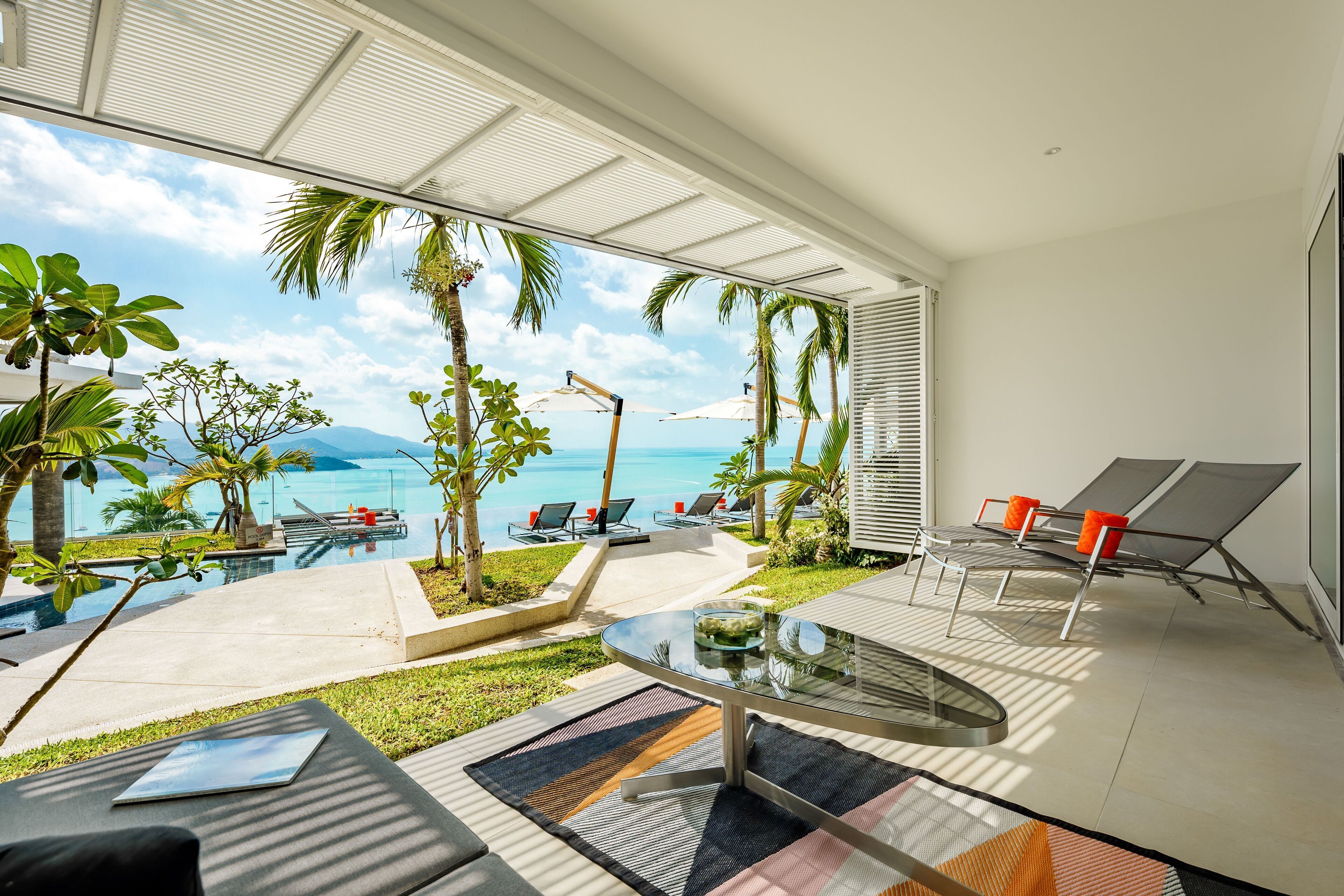 Grand Deluxe Pool Access Suite | Terrace/patio