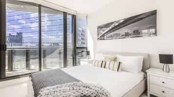 Superior Apartment, 2 Bedrooms | Iron/ironing board, free WiFi, bed sheets