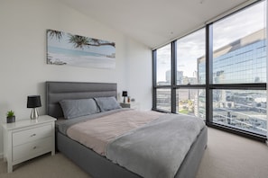 Classic Apartment, 1 Bedroom | Iron/ironing board, free WiFi, bed sheets - Kula Docklands (Docklands)