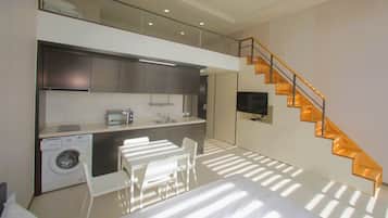 Espace de travail pour ordinateur portable, Wi-Fi gratuit, draps fournis