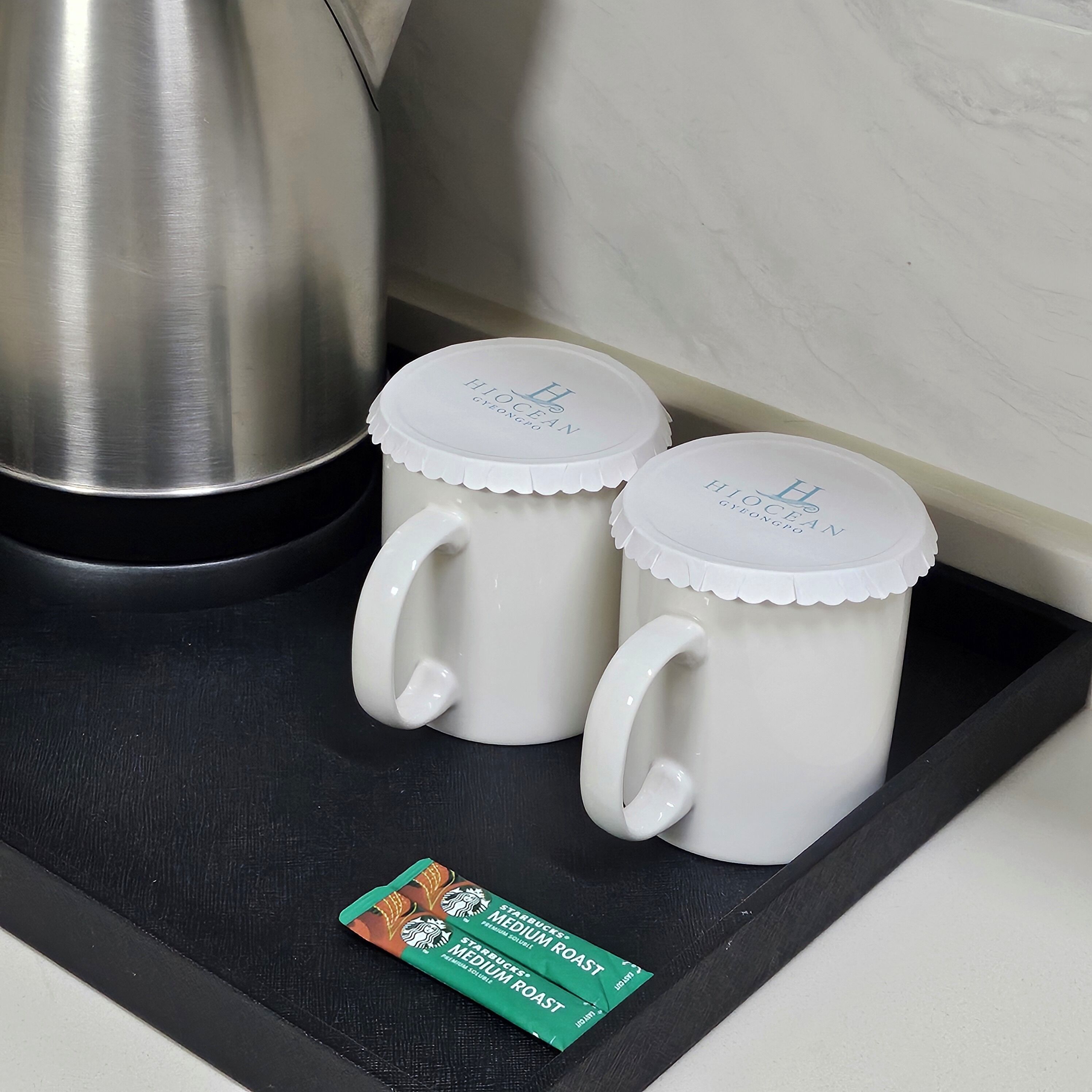 Laptop workspace, free WiFi, bed sheets