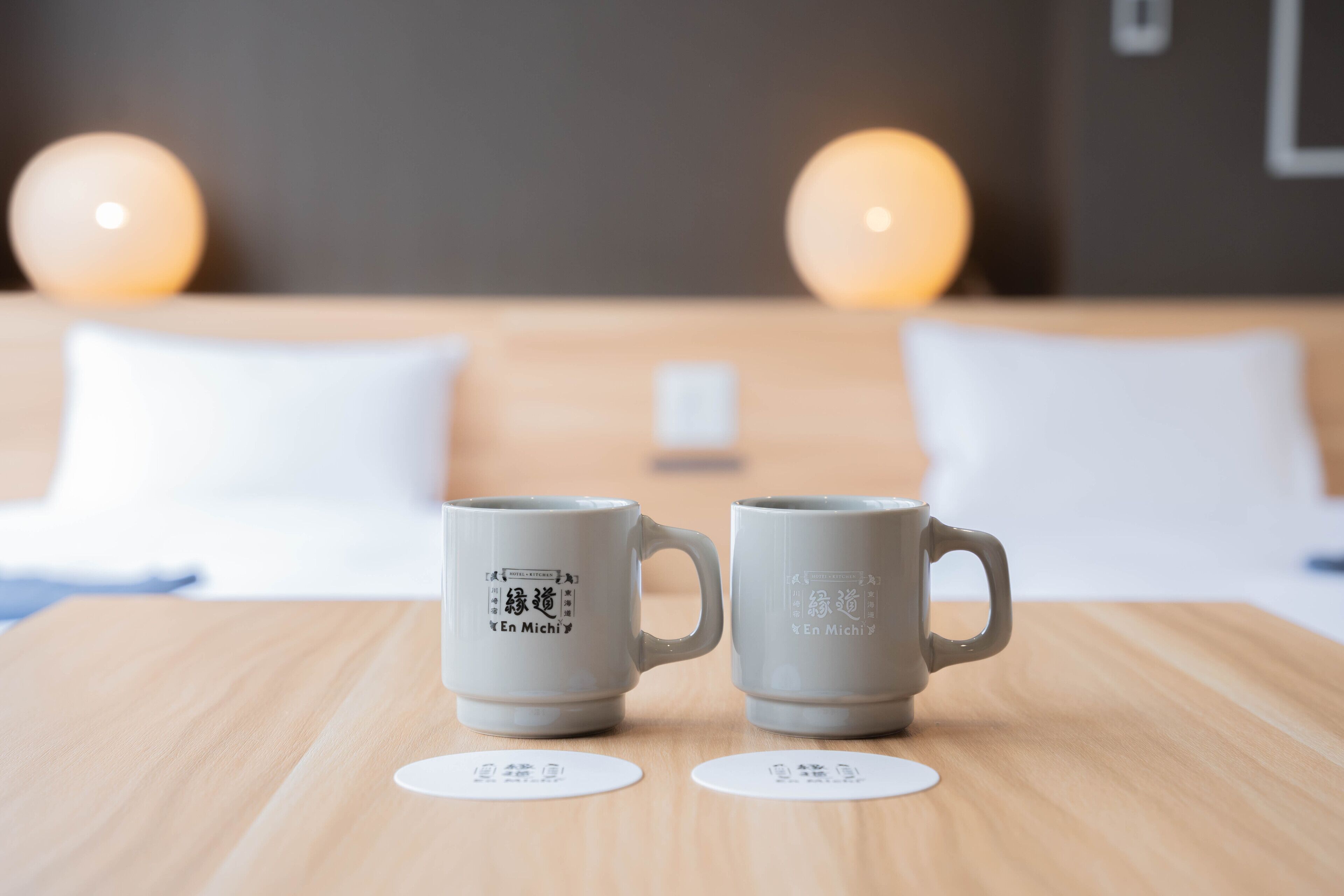 43-inch flat-screen tv with cable channels, tv