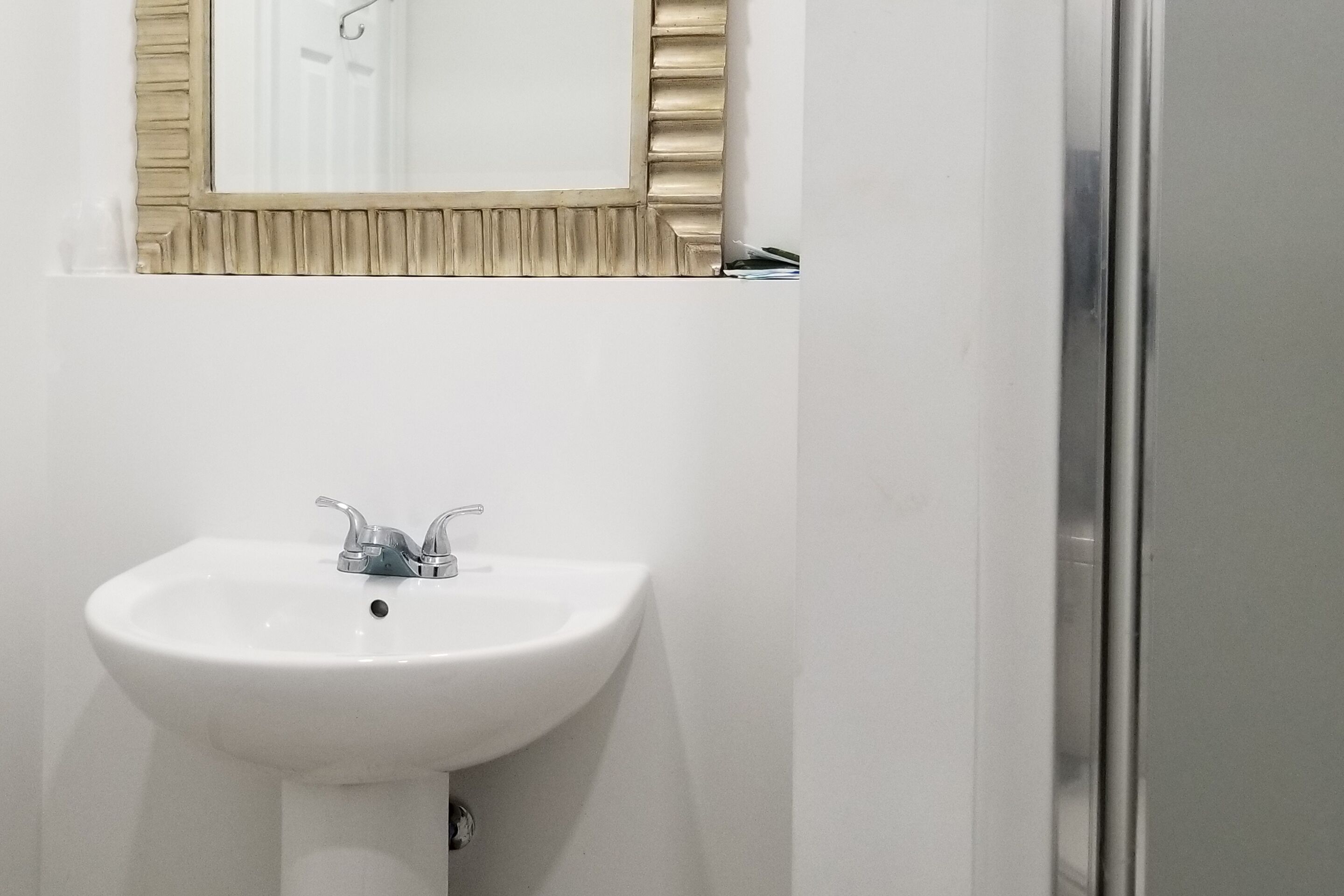 Room, 1 Double Bed | Bathroom sink