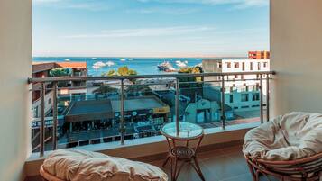 Superior Suite Sea View | Terrace/patio