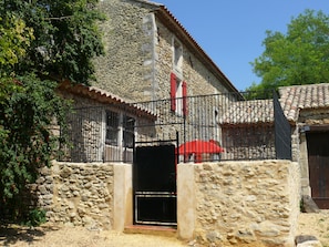 Exterior - Superb Gîte in Mas (Bollène)