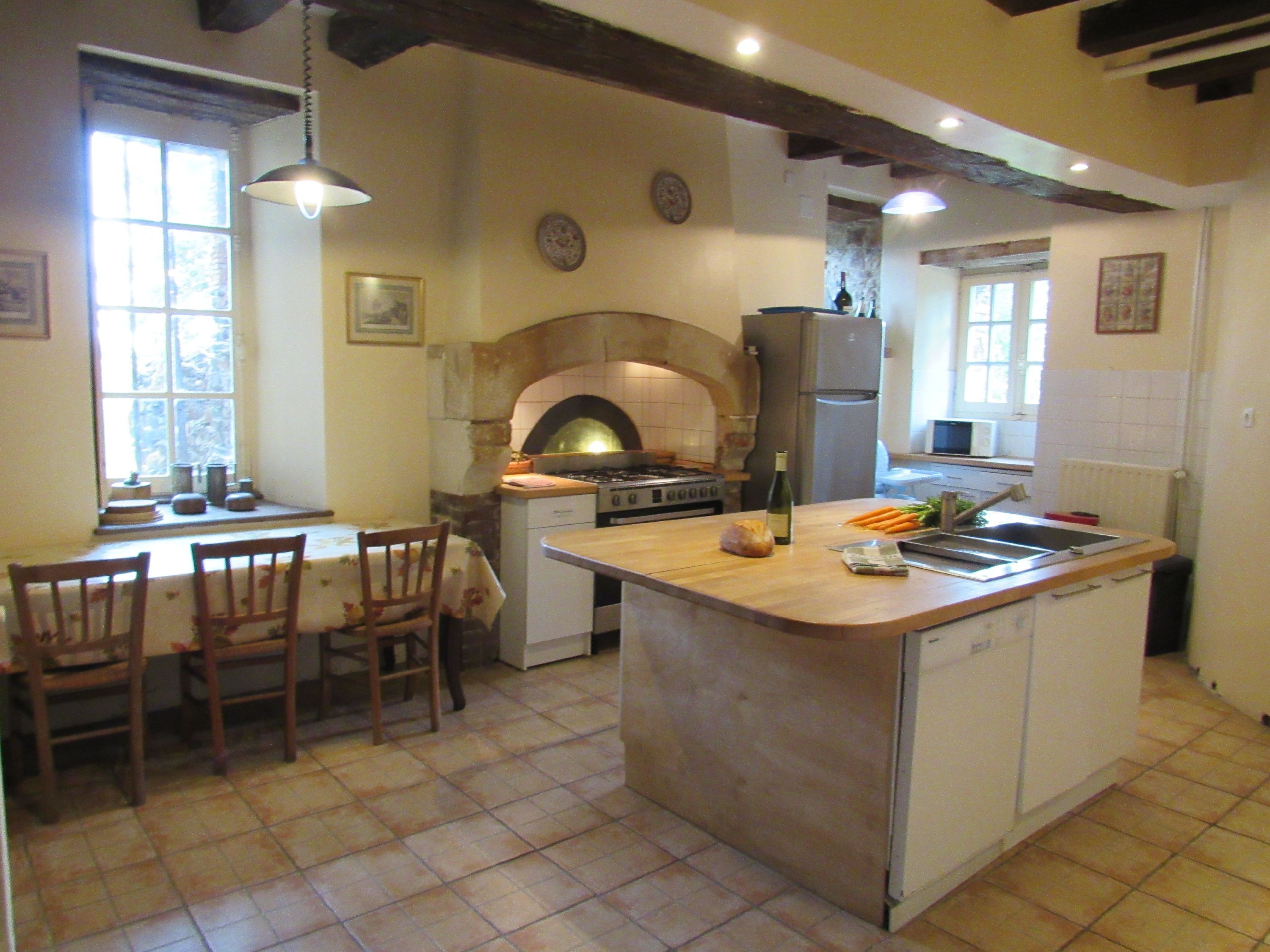 The Manoir de Beauregard, an authentic 15th century Angevin manor with swimming pool