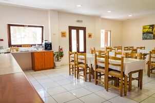 Desayuno buffet incluido todos los días