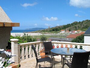 Outdoor dining - Apartment Seaview 2 in O Pindo (O Pindo)
