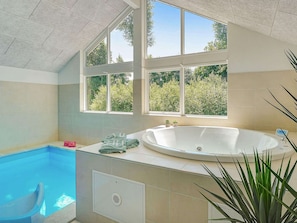 House | Spa treatment