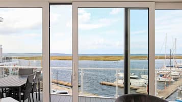 Apartment | Water view