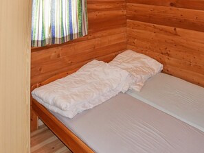 House | 4 bedrooms, individually furnished