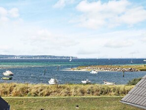 House | Water view