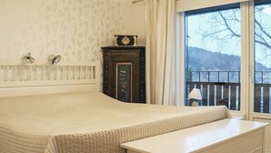 3 bedrooms, individually furnished - Holiday Home in Henån (Henån)