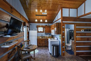 Mikrovågsugn, diskmaskin och kaffe- och tebryggare