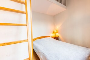 Appartement | 1 chambre, fer et planche à repasser, Wi-Fi gratuit, draps fournis