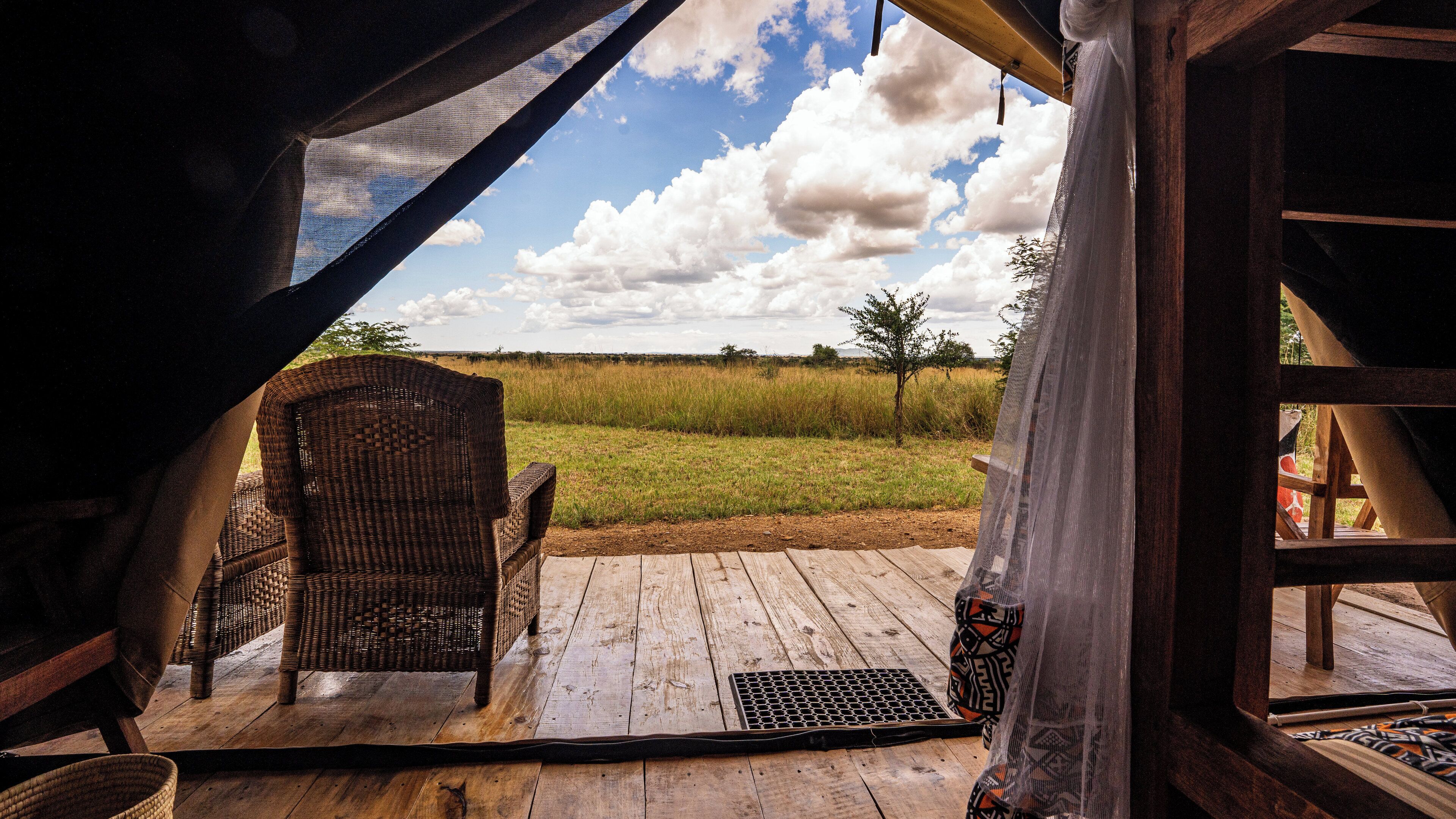 Comfort Tent | In-room safe, bed sheets