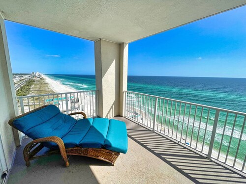 Stunning Corner-Unit, Miles of Coastal Views, Huge Balcony, Free Beach Chairs