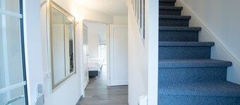 Cozy Group Stay w/ Fireplace