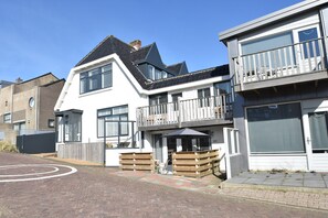 Apartment | Exterior - Elegant Studio Near Beach (Bergen aan Zee)