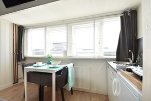 Apartment | Dining - Elegant Studio Near Beach (Bergen aan Zee)