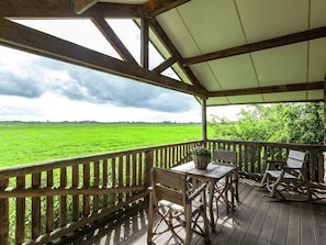 Balcony - Picturesque Holiday Home in Westergeest With Roof Terrace (Westergeest)