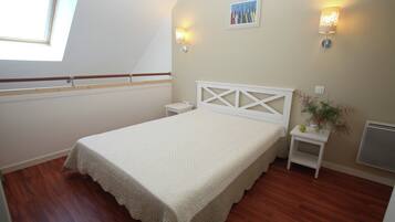 2 bedrooms, individually furnished, bed sheets