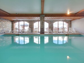 Outdoor pool - Comfortably Furnished Apartment at an Altitude of 1900 m (Les Belleville)