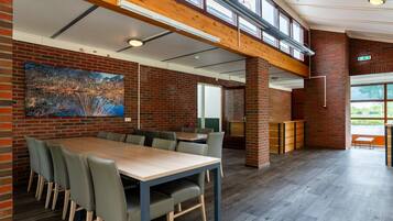 Bungalow | Dining