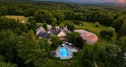 “Eden” 8BR Luxury Retreat with Pool, Spa, Concierge near Ski and Trails