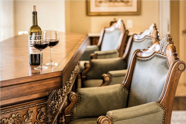 The great room opens to the bar with seating for four and Sonos sound system. - “Eden” 8BR Luxury Retreat with Pool, Spa, Concierge near Ski and Trails (Stowe)