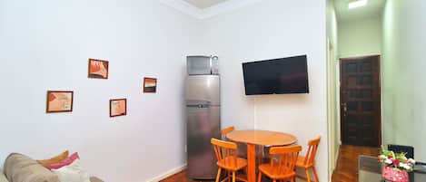 Basic Apartment | Interior