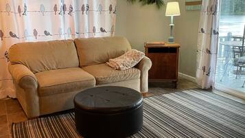 Smart TV, reproductor de DVD, biblioteca musical y videoteca