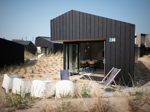 Modern Lodge With Dishwasher, Near the Sea