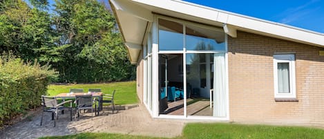 House | Outdoor dining