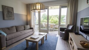 Apartment | Wohnzimmer | Flachbildfernseher, DVD-Player