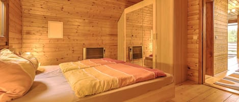 House | 3 bedrooms, individually furnished