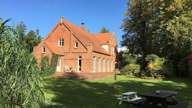 Exterior - Spacious Apartment With Garden in Boisendorf (Boiensdorf)