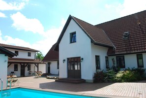 House | Pool | Outdoor pool
