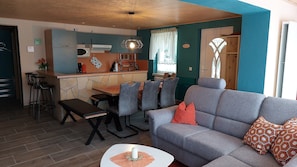 Apartment | Living room | TV - Verspielter Sachsischer Ruckzugsort (Sebnitz)