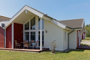 House | Exterior - Bungalow by the Sea With Sauna in Germany (Sierksdorf)
