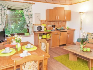 Dining - Holiday Home With Sauna Thuringian Forest (Neuhaus am Rennweg)