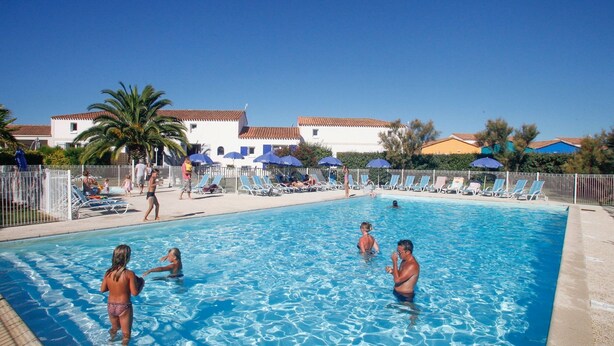 Unclassified image, 1 of 8, button - Modern Family Getaway (Le Chateau-d'Oleron)