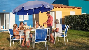 Unclassified image, 5 of 8, button - Modern Family Getaway (Le Chateau-d'Oleron)