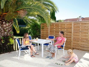 Balcony - Modern Family Getaway (Le Chateau-d'Oleron)