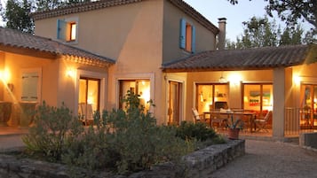 Villa | Exterior