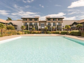 Outdoor pool - Authentic Apartment Located on the South Coast of the Landes (Moliets-et-Maa)