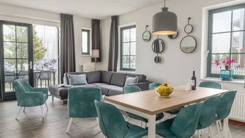 House | Dining