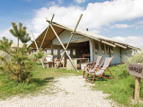 Comfortable Tent Lodge in Callantsoog With Garden