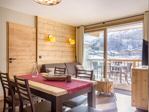 Dining - Savoyard Charm in Tignes (Tignes)